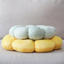 Load image into Gallery viewer, HiFuzzyPet Cute Flower Shape Cat Cone Collar, Waterproof