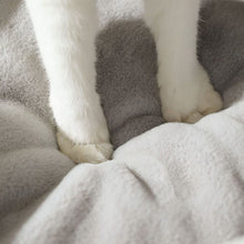 Load image into Gallery viewer, HiFuzzyPet Calming Cozy Donut Cat Bed