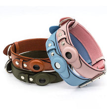 Load image into Gallery viewer, AirTag dog collar display
