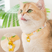 Load image into Gallery viewer, HiFuzzyPet 2pcs Flower Pendant Cat Collar with Bell
