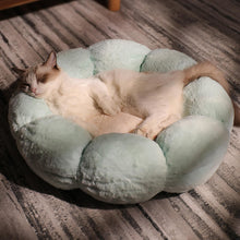 Load image into Gallery viewer, HiFuzzyPet Calming Cozy Donut Cat Bed
