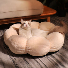 Load image into Gallery viewer, HiFuzzyPet Calming Cozy Donut Cat Bed
